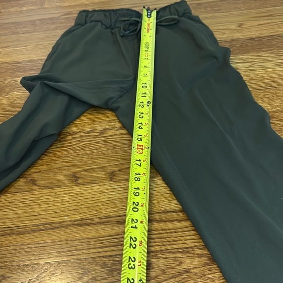 Lululemon Keep Moving Jogger Olive Green Size 0 - Picture 11 of 11